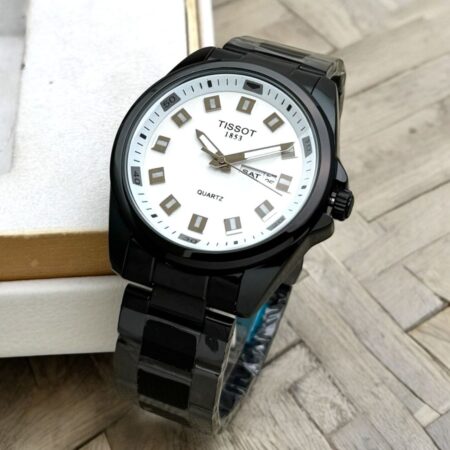 Tissot Luxurious Quartz Movement Gents Watch