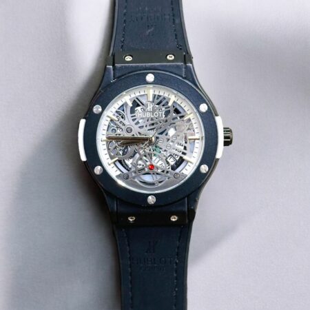 Hublot Luxurious Leather Belt Quartz Movement Watch