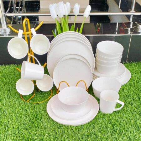24 Piece White Dinner Set Classic & Versatile Tableware