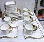 Luxurious 30-Piece Gold Trimmed Dinner Set