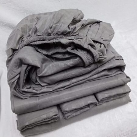 Quality Cotton Fitted Bedsheets Set 6*6/6*7 (1 fitted bedsheet, 1 flat bedsheet and 4 pillowcases)